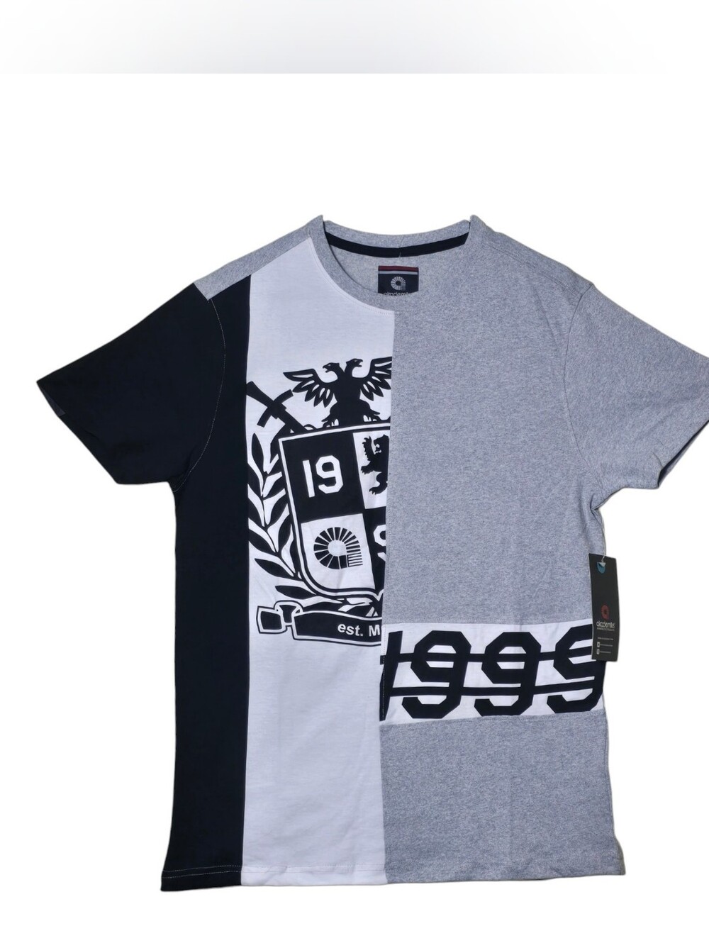 Akademiks 1999 Crest Colorblock Graphic Tee Mens M Y2K Streetwear